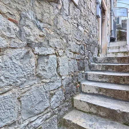 2 Διαμέρισμα